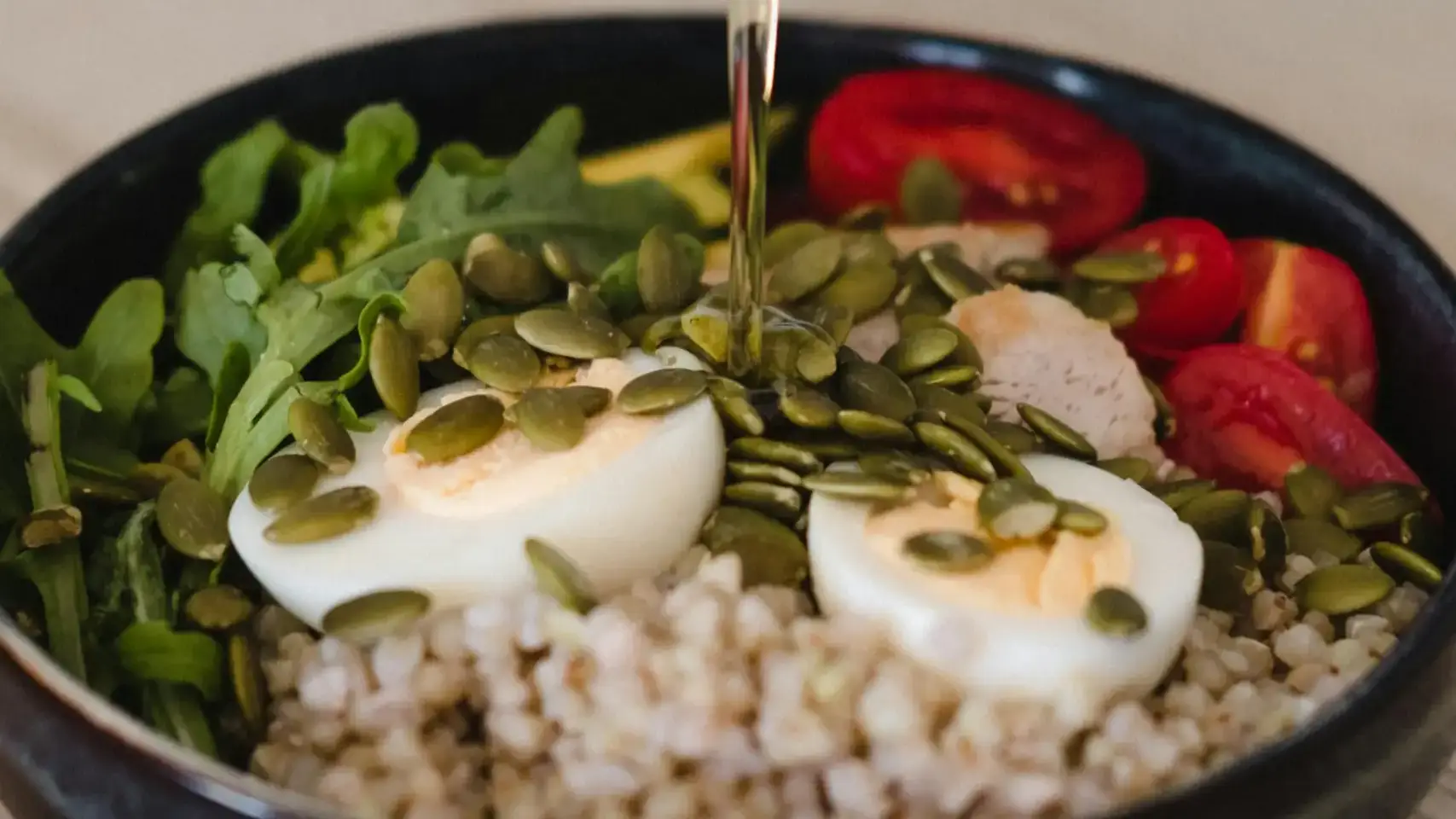 Solata z bučnimi semeni